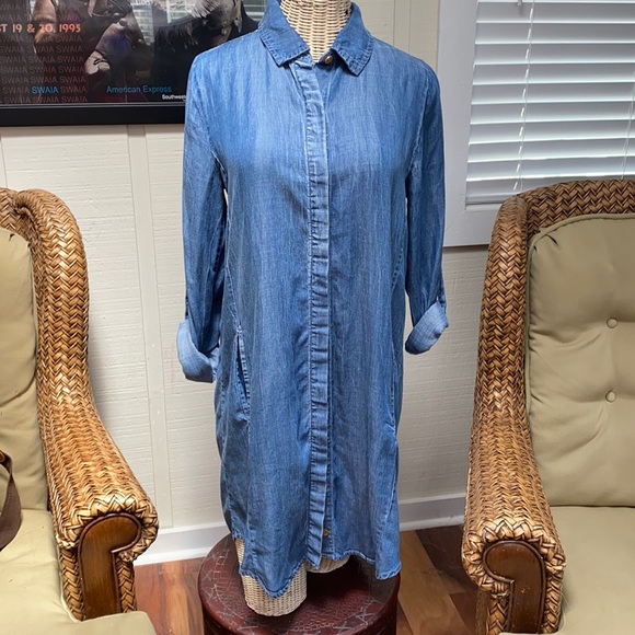 eThereal Dresses & Skirts - Adorable long sleeve denim dress size S
